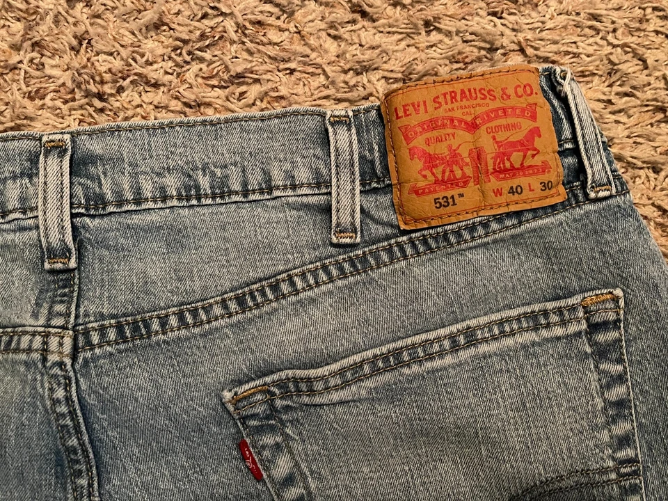 EUC Levi's 531 Jeans Athletic Slim Mens Tag=40x30 (MEASURED 39x28) (9599) - Image 4 of 4