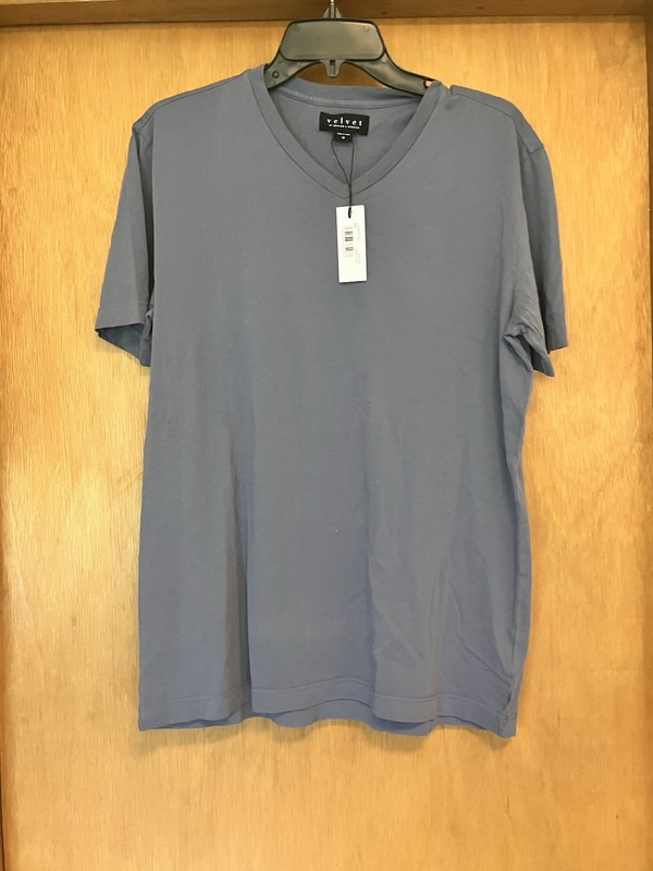 NWT V-Neck T-Shirt Velvet by Graham & Spencer Sz M