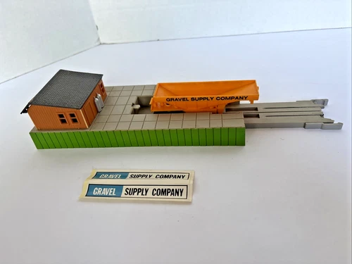 Tyco US1 Electric Trucking Gravel Trailer and Loading Station