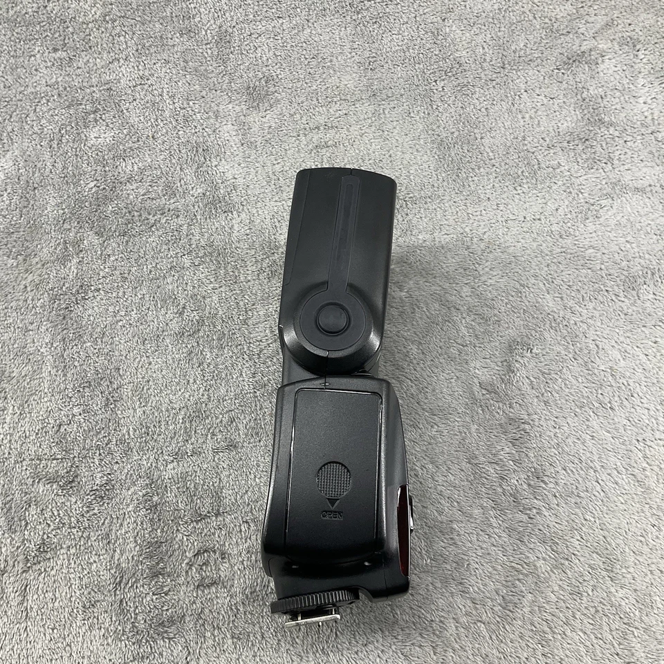 YONGNUO SPEEDLITE YN-560-III Shoe Mount Flash For Parts Or Repair Only - Image 4 of 4
