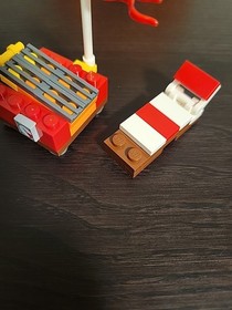 NEAR COMPLETE LEGO SpongeBob SquarePants: Good Neighbours at Bikini Bottom 3834