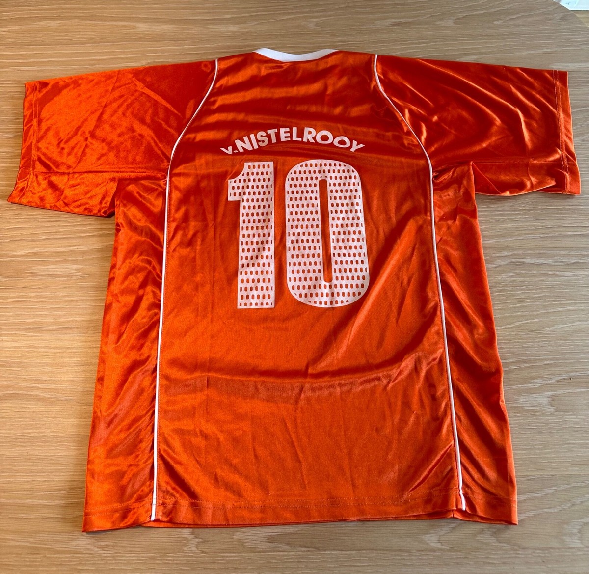 オランダ代表 van nistelrooy 10 限定版　シリアルナンバー入り オランダ代表 van nistelrooy 10 限定版 シリアルナンバー入り
