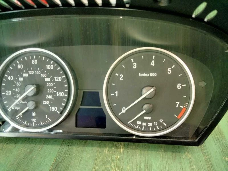 2008-2010 BMW 528I SPEEDOMETER GAUGE INSTRUMENT CLUSTER W TACH 62109194887 - Image 3 of 4