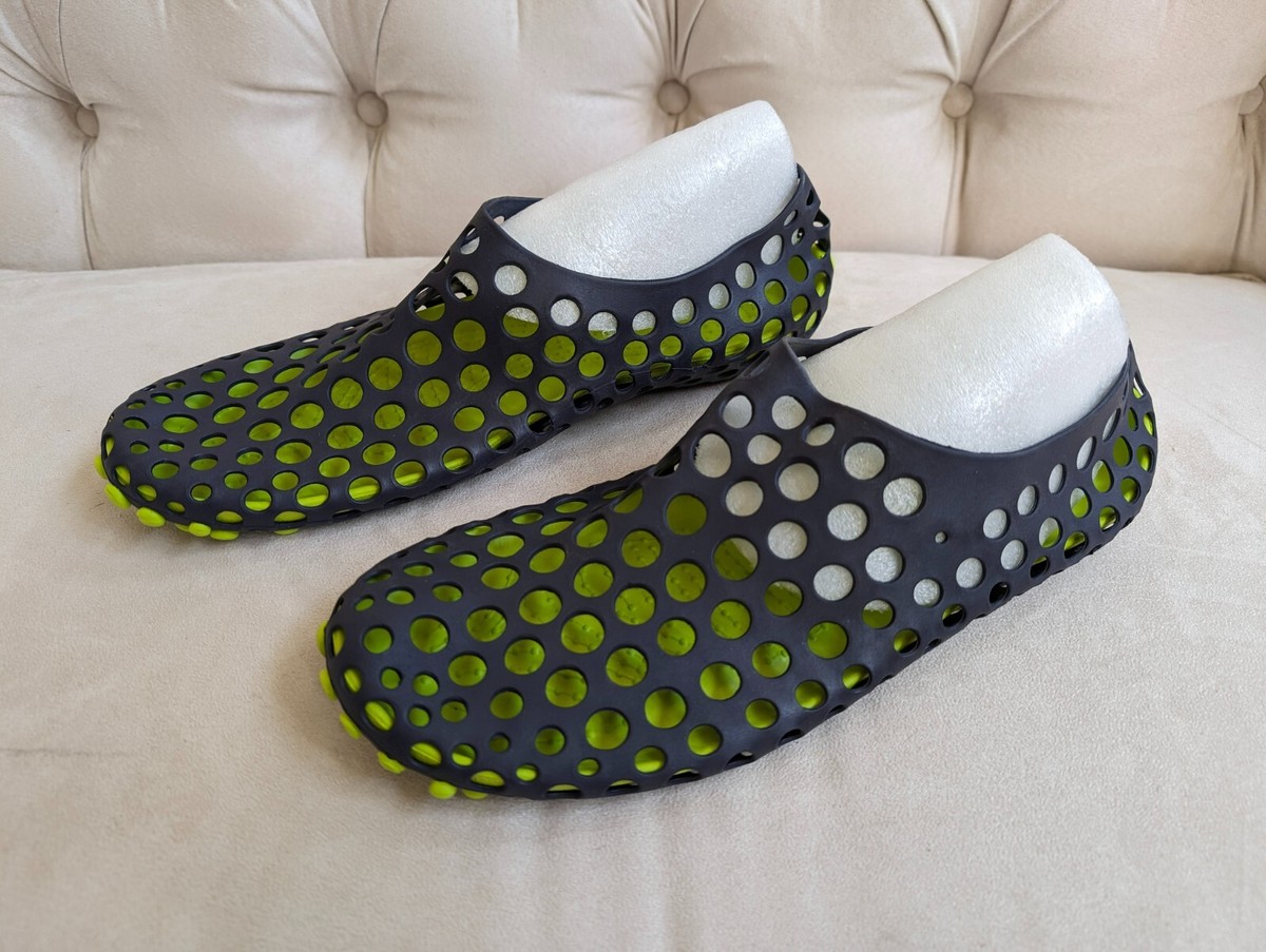 NEW! Mens 10 Gray TPR Rubber EVA Cushioned Water Shoes Sandals Vent Holes,  EU 43