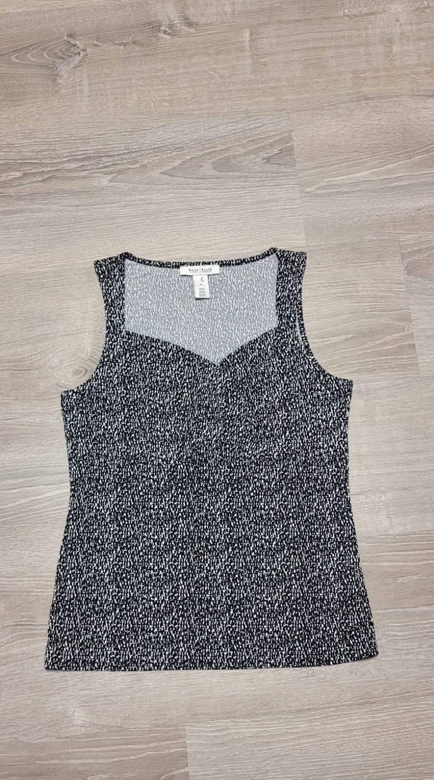 White House Black Market White and Black Animal Print Sleeveless Blouse Size M