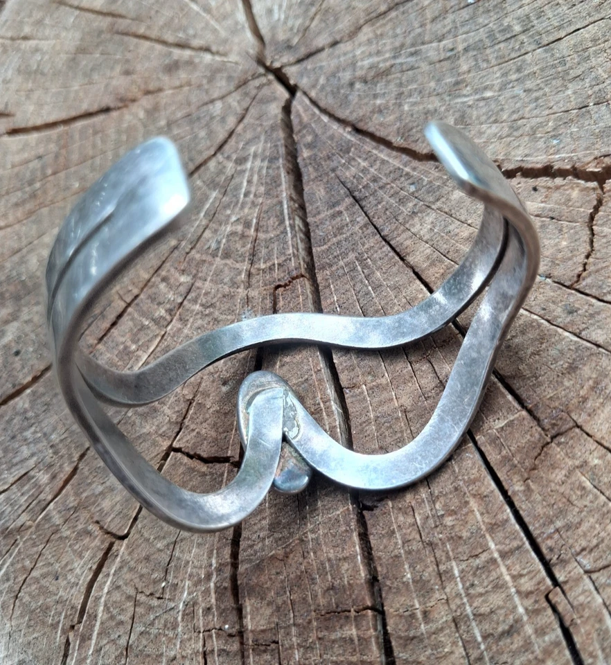 Magnifique Bracelet Manchette Vintage Argenté – Pierre Cabochon Verte - Photo 4/4