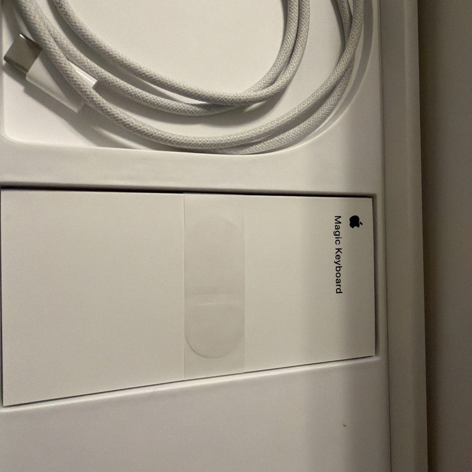 Apple Magic Keyboard (USB-C) A3203 White Open Box | eBay