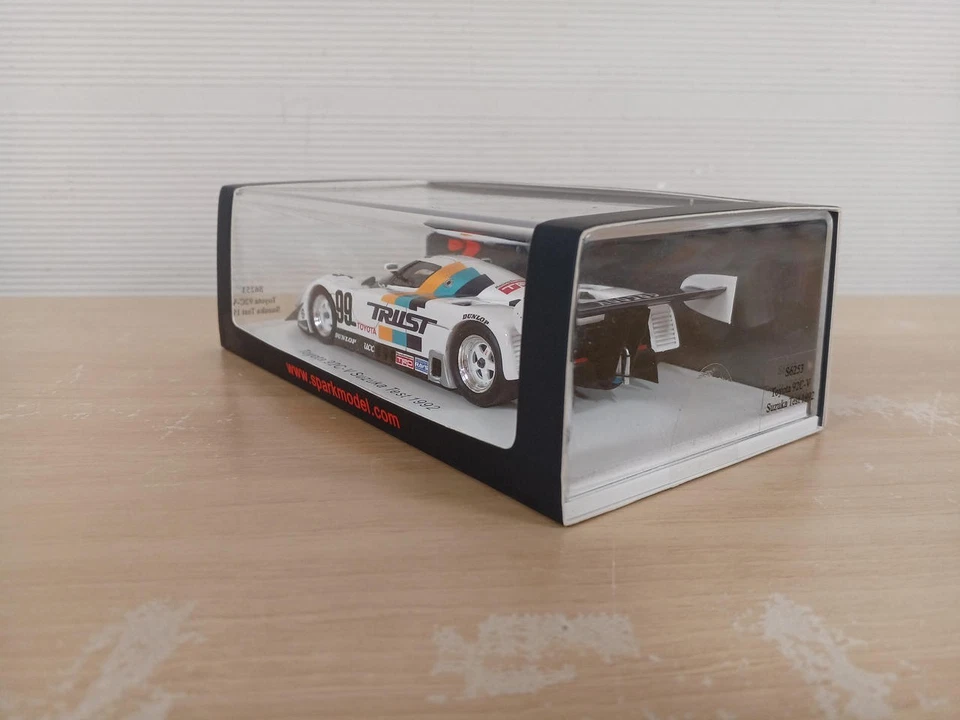 Spark 1/43 Toyota 92C-V 1992 Racing Model Car Collectible Miniature - Image 2 of 3