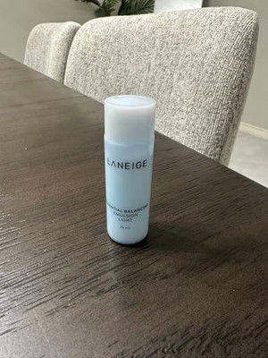 Laneige essential balancing Emulsion light 25ml
