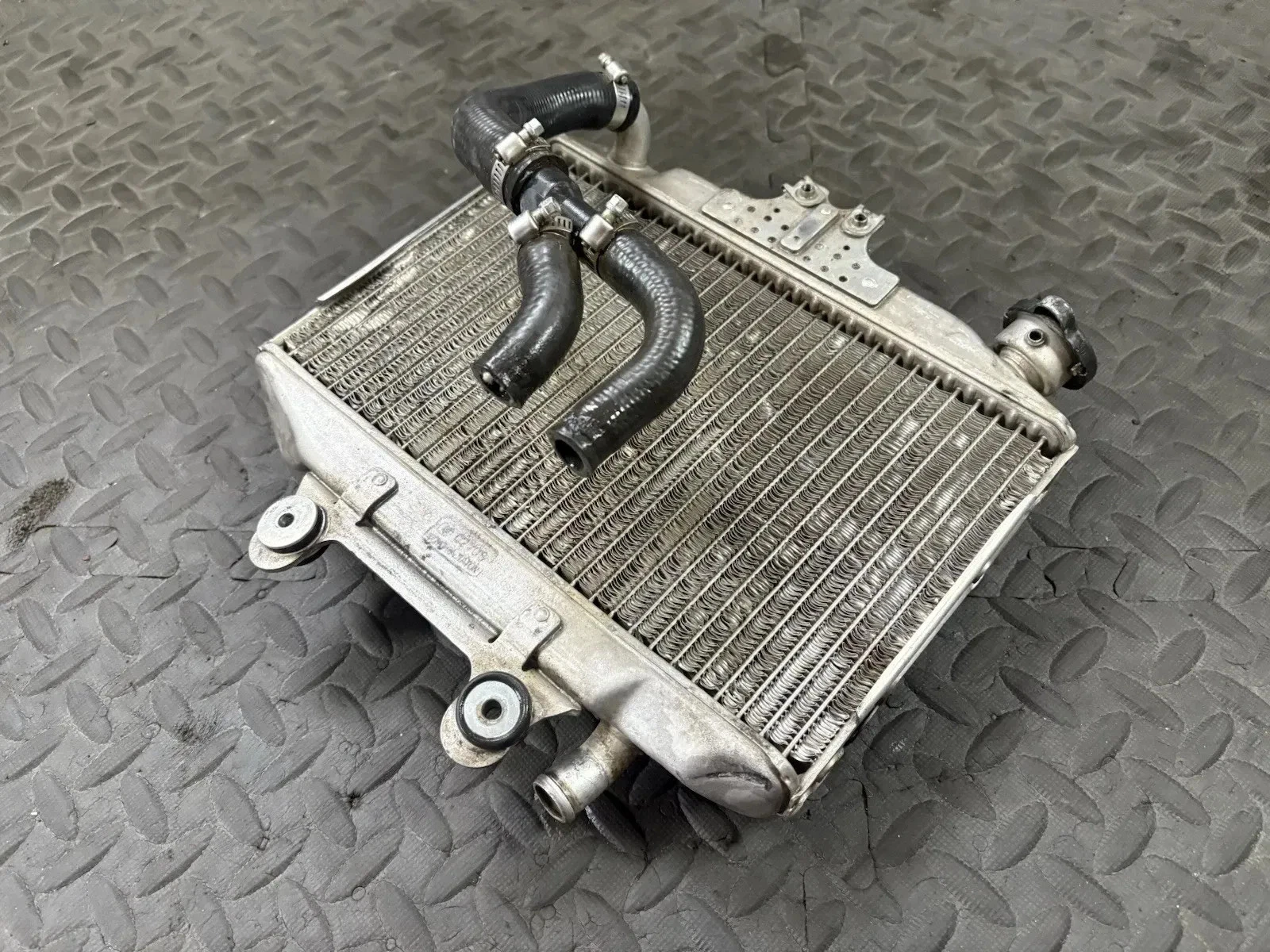 1999 HONDA CR125R OEM ENGINE MOTOR COOLING COOLER RADIATOR 19100-KZ4-J10