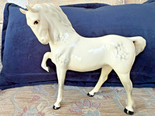 BESWICK HORSE HEAD TUCKED LEG UP 1ST VERSION GREY GLOSS No 1549 - BEAUTIFUL 