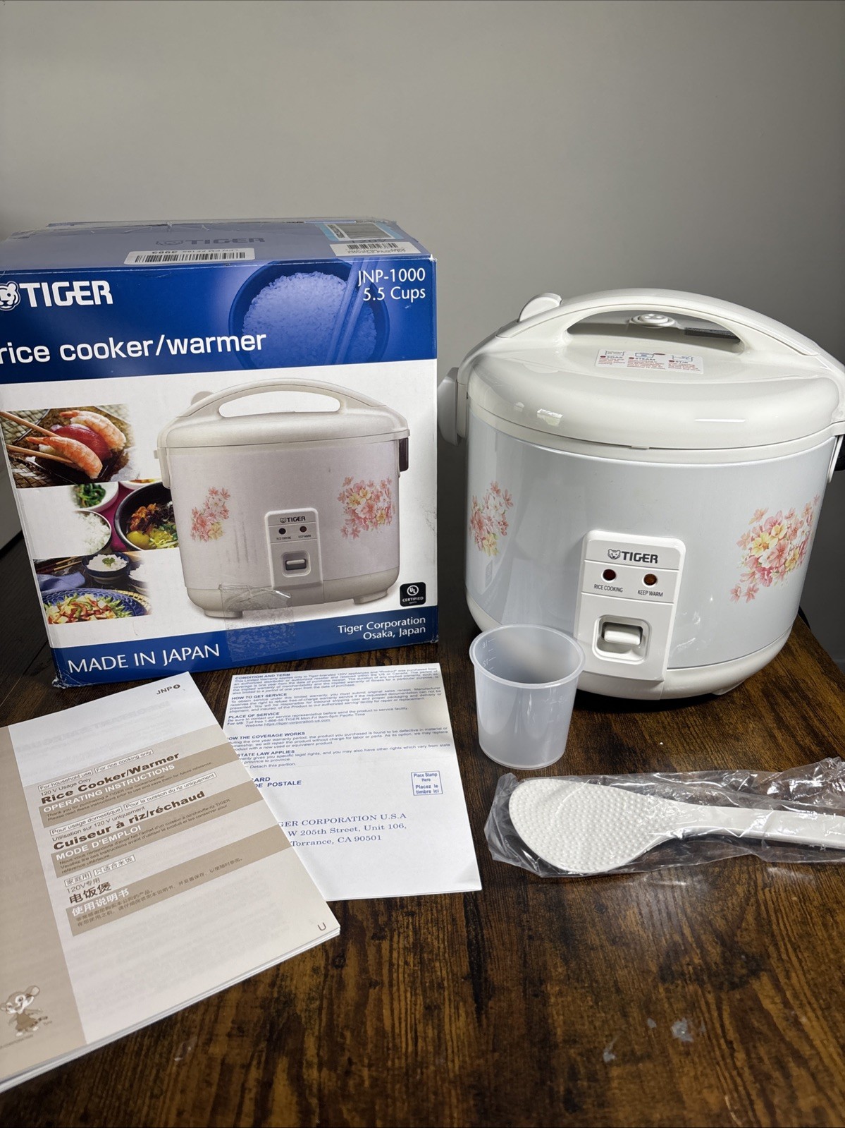 Tiger JNP-1000 5.5 Cup Rice Cooker/Warmer Flower Design Open Box