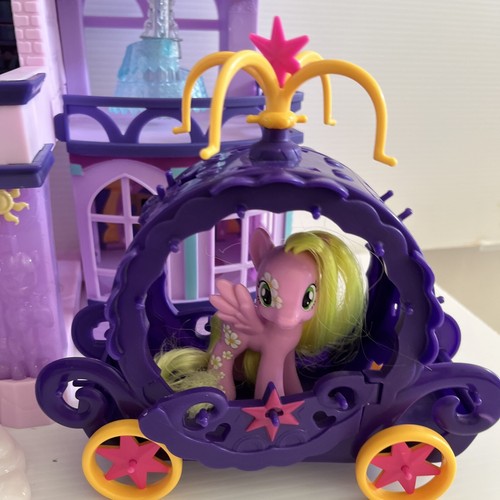 My Little Pony Twilight Sparkle School of Friendship Castle, Ponies, Carriage - Picture 16 of 24