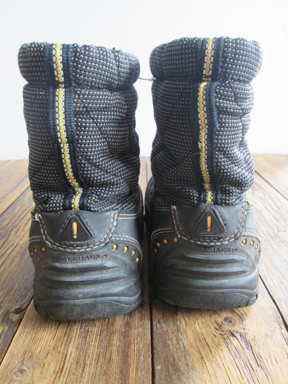 Stivali invernali Keen bambini taglia 12 (run small) neri impermeabili Primaloft con guscio posteriore