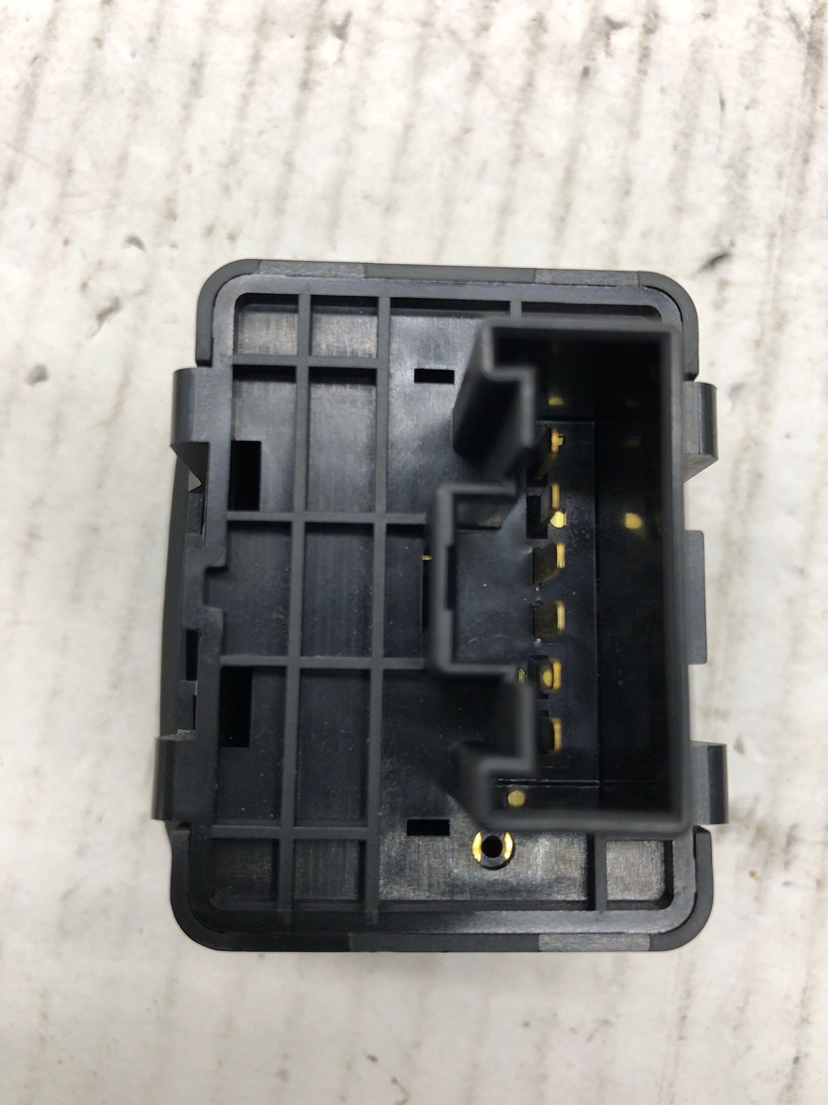 2020-2025 HYUNDAI PALISADE OEM REAR CENTER CONSOLE POWER OUTLET 115V 150W