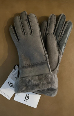 NWT Authentic Gray UGG Perforated Genuine Shearling Suede Gloves Size Medium