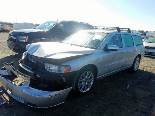 2007 VOLVO V70 RIGHT PASSENGER SIDE REAR DOOR HANDLE SILVER - Image 4 of 4