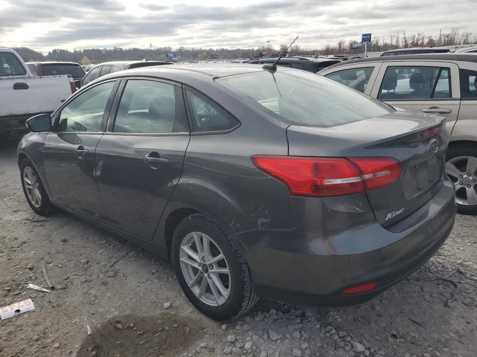 Guantera usada se adapta a: Ford Focus 2017 grado A Foto 4 de 4