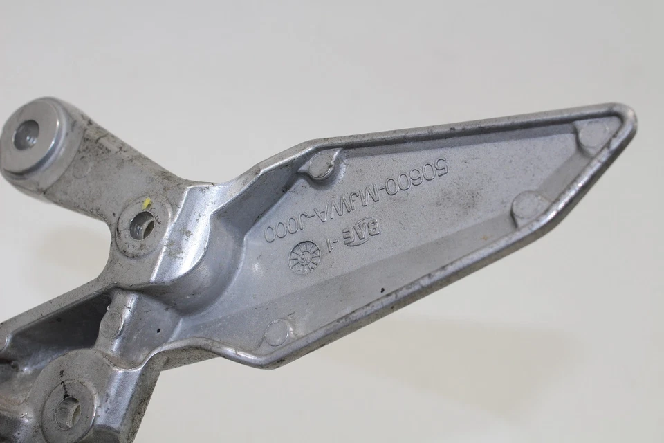 13-18 HONDA CBR500R FOOT REST HANGER 50600-MJWA-J000 - Image 3 of 3