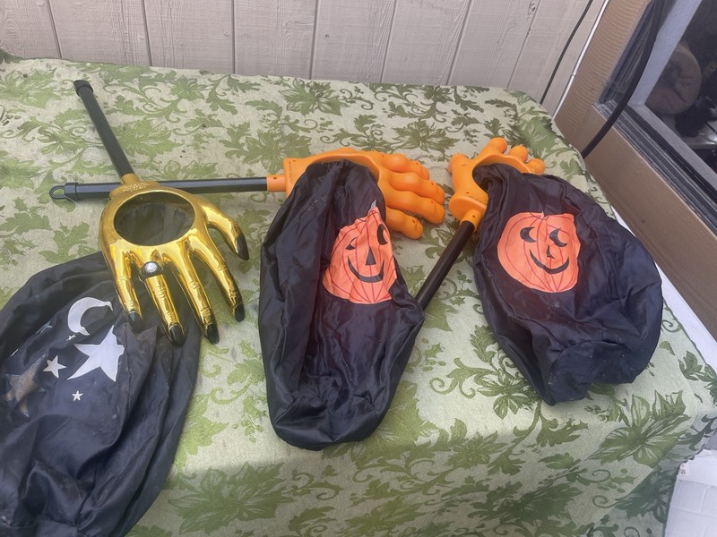 Lot Of 3 Halloween Trick Or Treat Loot Scoop Hand And Bag