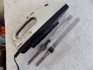 Ultrex Electric Knife Model 14014 by Inova Inc 7 inch Stainless Blades