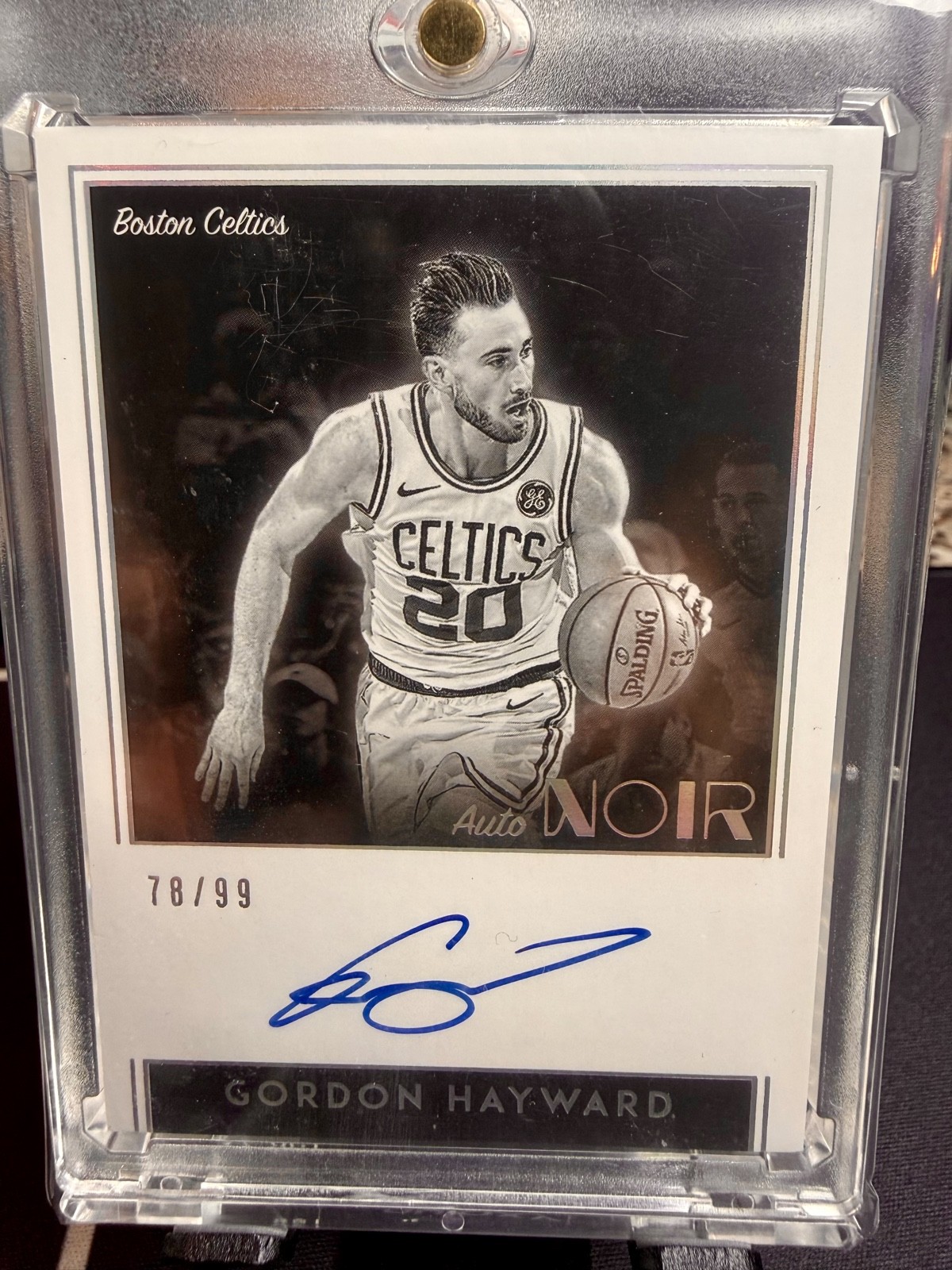 2018-19 Panini Noir - Auto Noir Gordon Hayward #NBW-GHW Black and White /99 (AU)