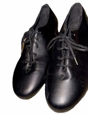 Leo Tap Shoes Size 8.5 black Ladies