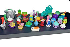 SHOPKINS Lot of 35 No Duplicates Mixed Seasons Fun Food Toys Shopping Items