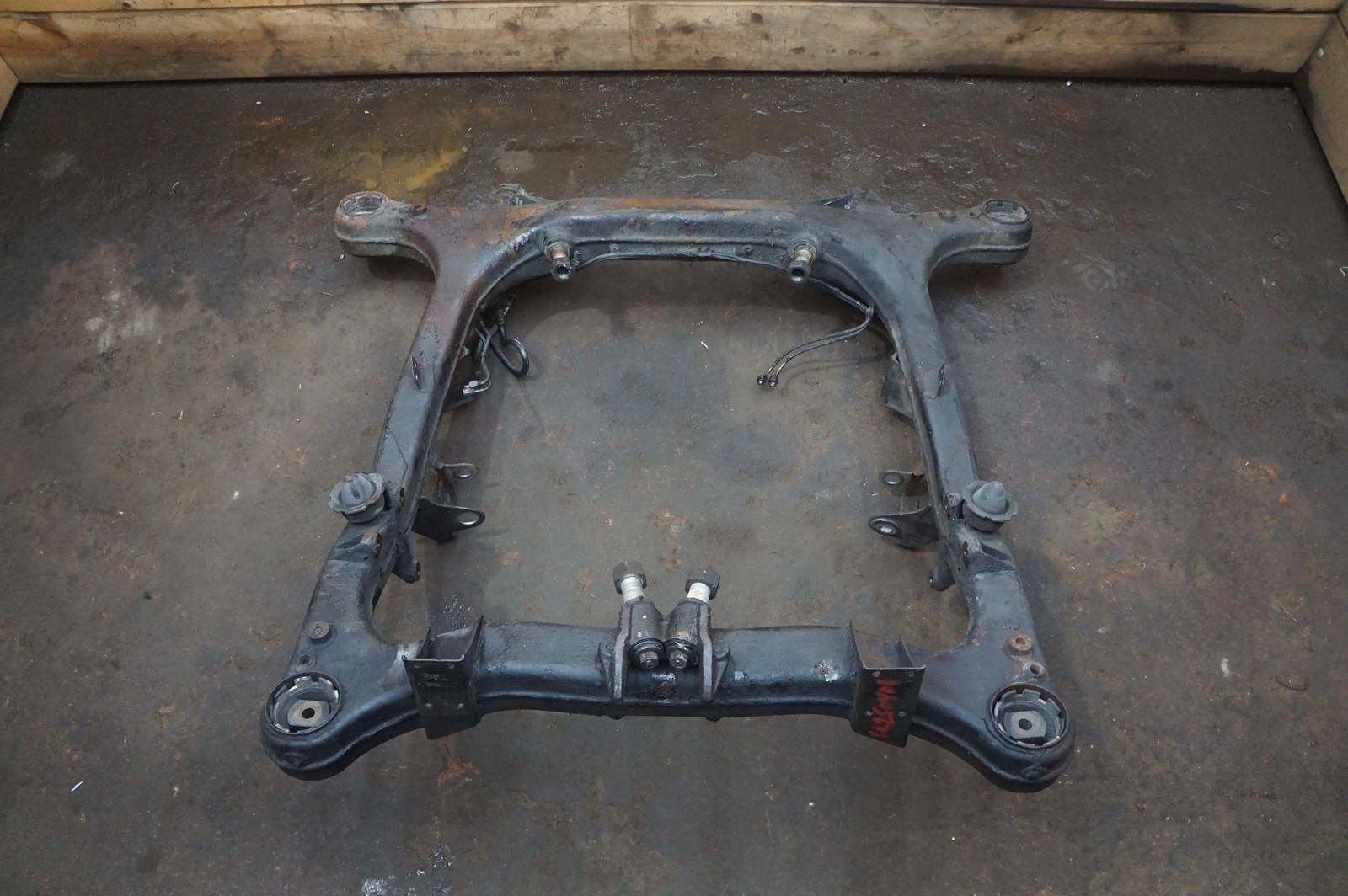 Rear Suspension Subframe Cradle Crossmember OEM Rolls Royce Silver Shadow 1973
