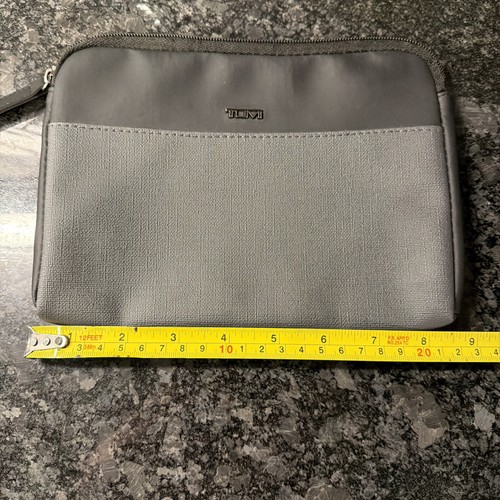 Tumi For Delta Airlines Small Cosmetic Toiletry Travel Case TUMI Bag 9” x 6.5”
