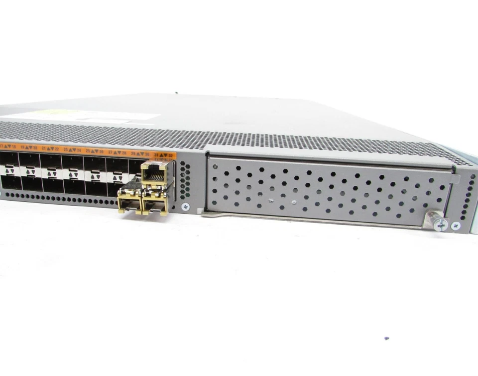 Cisco Nexus N5K-C5548UP V01 32Port 10GbE Managed Fiber Switch W/ 2x N55-PAC-750W - Image 3 of 4