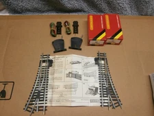 2 SETS OF HORNBY R663 REMOTE CONTROLERS & 2  TURNOUTS SWITCHES RH R613 LH  R612
