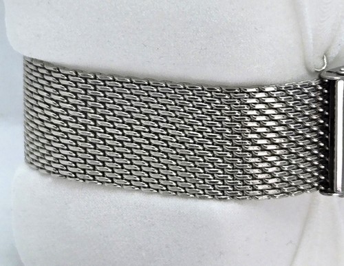 Guess & Barcelona 666 Herrenuhren sehr guter Zustand beide laufen beide neue Batterien neuwertig - Bild 15 von 15
