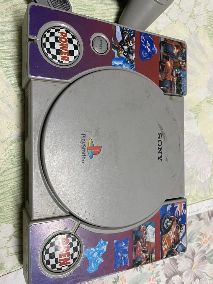 Sony PlayStation, foto 2 di 5