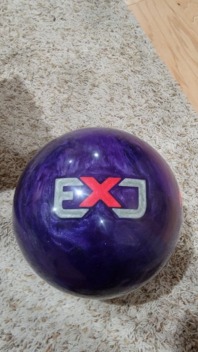 Motiv VIP ExJ Sigma Limited Edition Bowling Ball | 14 Pounds Motiv VIP ExJ Sigma Limited Edition Bowling Ball | 14 Pounds