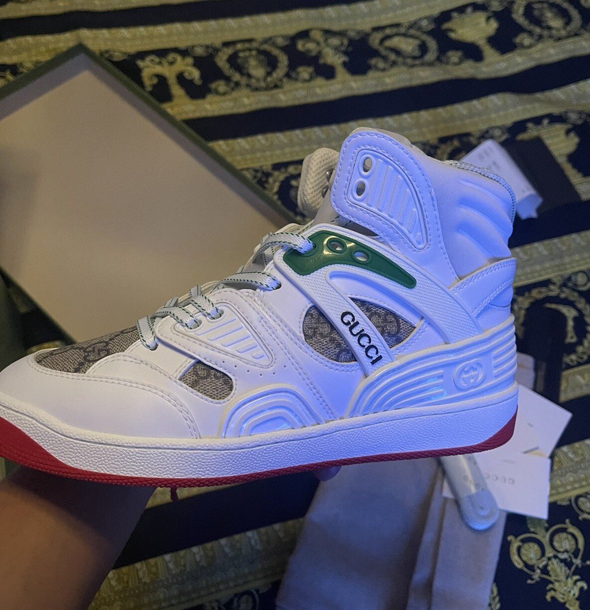 NEW 100% Authentic Gucci White Demetra GG Logo Basket High
