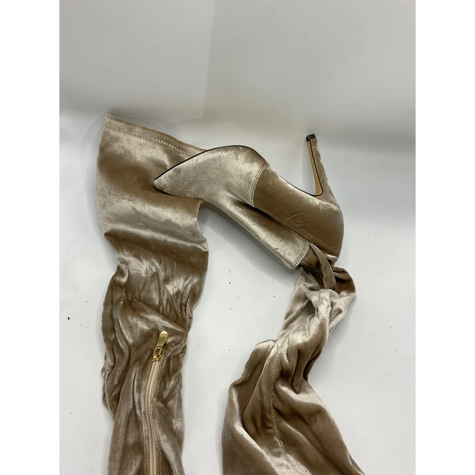 Botas de aguja Cape Robbin de terciopelo tostado sobre la rodilla cremallera lateral talla 8 Foto 2 de 4