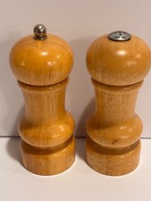 Vintage Wooden Salt Shaker Pepper Grinder Set Gear 5.5"
