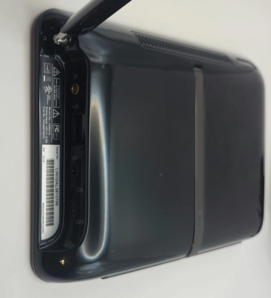 Vizio VMB070 7" Edge Lit Razor LED LCD Portable TV - - Image 3 of 3