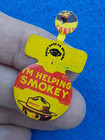 Vintage  I'M HELPING SMOKEY Bear Bend Over Metal TAB BADGE Forest Fires ERROR!! — photo 8