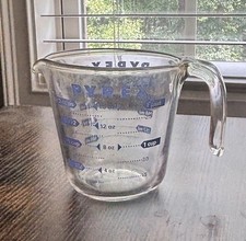 Vintage Pyrex 2 Cups/1 Pint Blue Lettering Measuring Cup