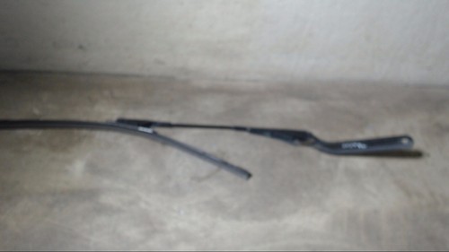 Scheibenwischerarm Wischer ARM Vorne Links 61617169971 BMW 118d DPF Bj 2007
