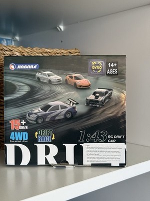 1:43 High Speed 2.4G Rennauto AE86 RC Drift Fahrzeug 4WD RTR Mini Auto Batterie