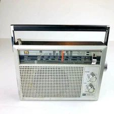 General Electric Vintage Radio 7-2940B Portable AMFM Integrated Circut TV Sound 