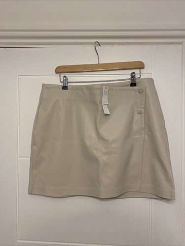BNWT Topshop Ladies Faux Leather MiNI Skirt Size 16 IVORY BUTTON SIDE NEW