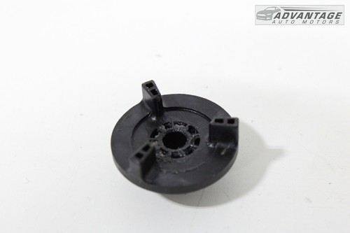 2015-2022 CHRYSLER 300 LEFT OR RIGHT WINDOW REGULATOR SPROCKET GEAR OEM - Picture 2 of 5