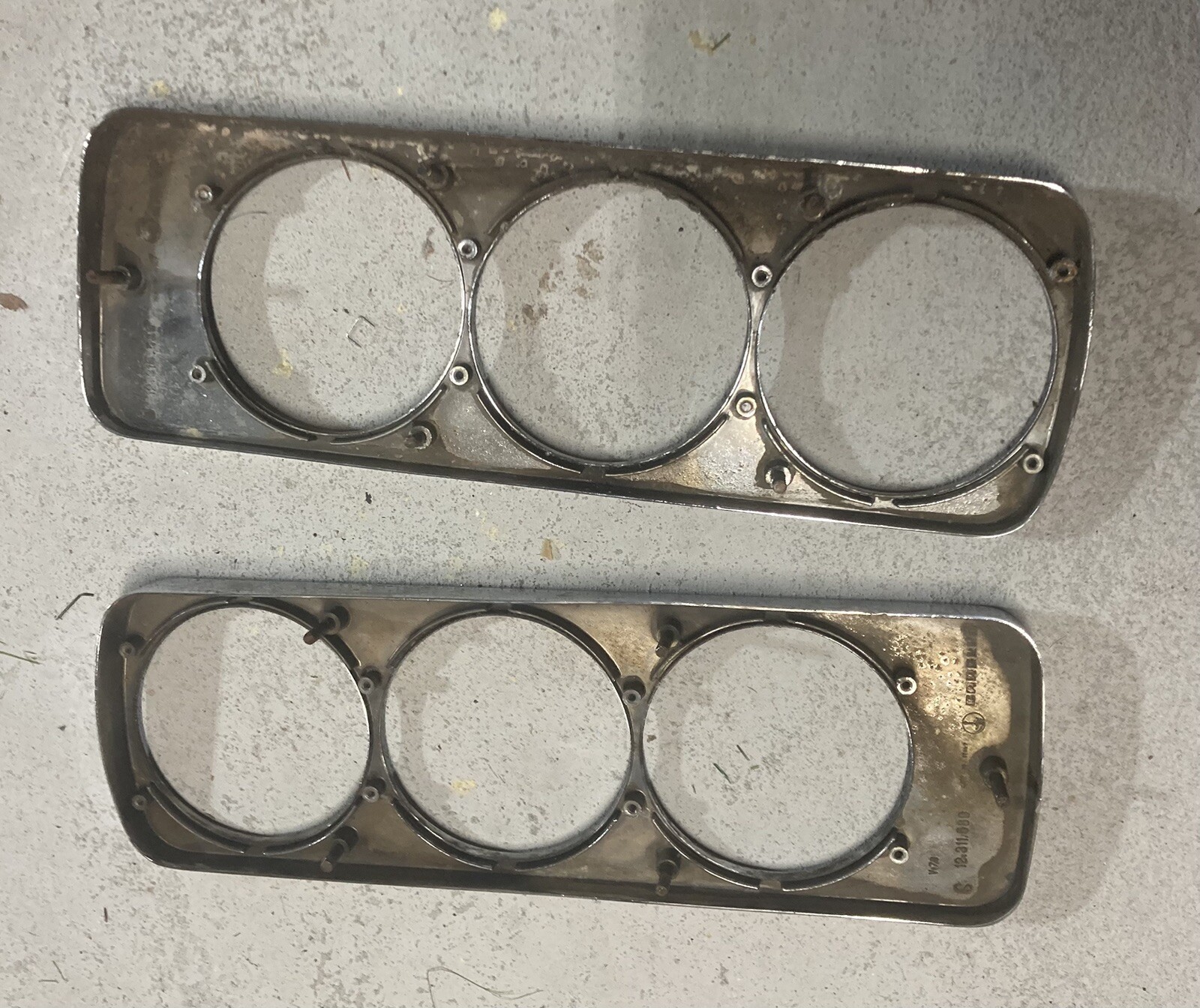 Ferrari 365GT 2+2 tail light bezel set ORIGINAL - left and right side 365 GT