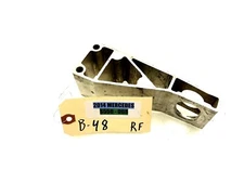 2014-2017 MERCEDES S550 V222 RIGHT PASSENGER FRONT SUBFRAME SUPPORT BRACKET OEM.