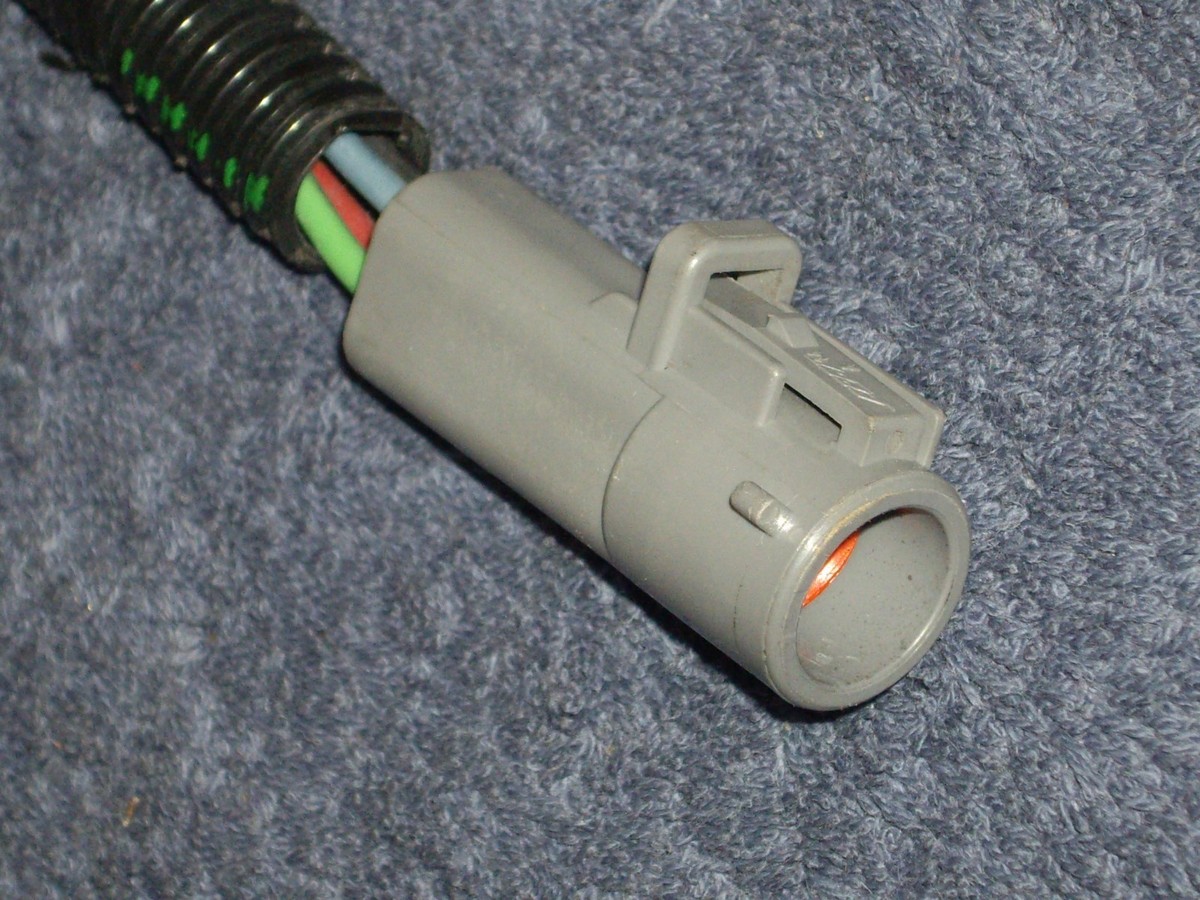 Used OEM Lincoln Navigator Air Ride Height Sensor - 1998-2002, Front Or Rear - 6 Month Warranty