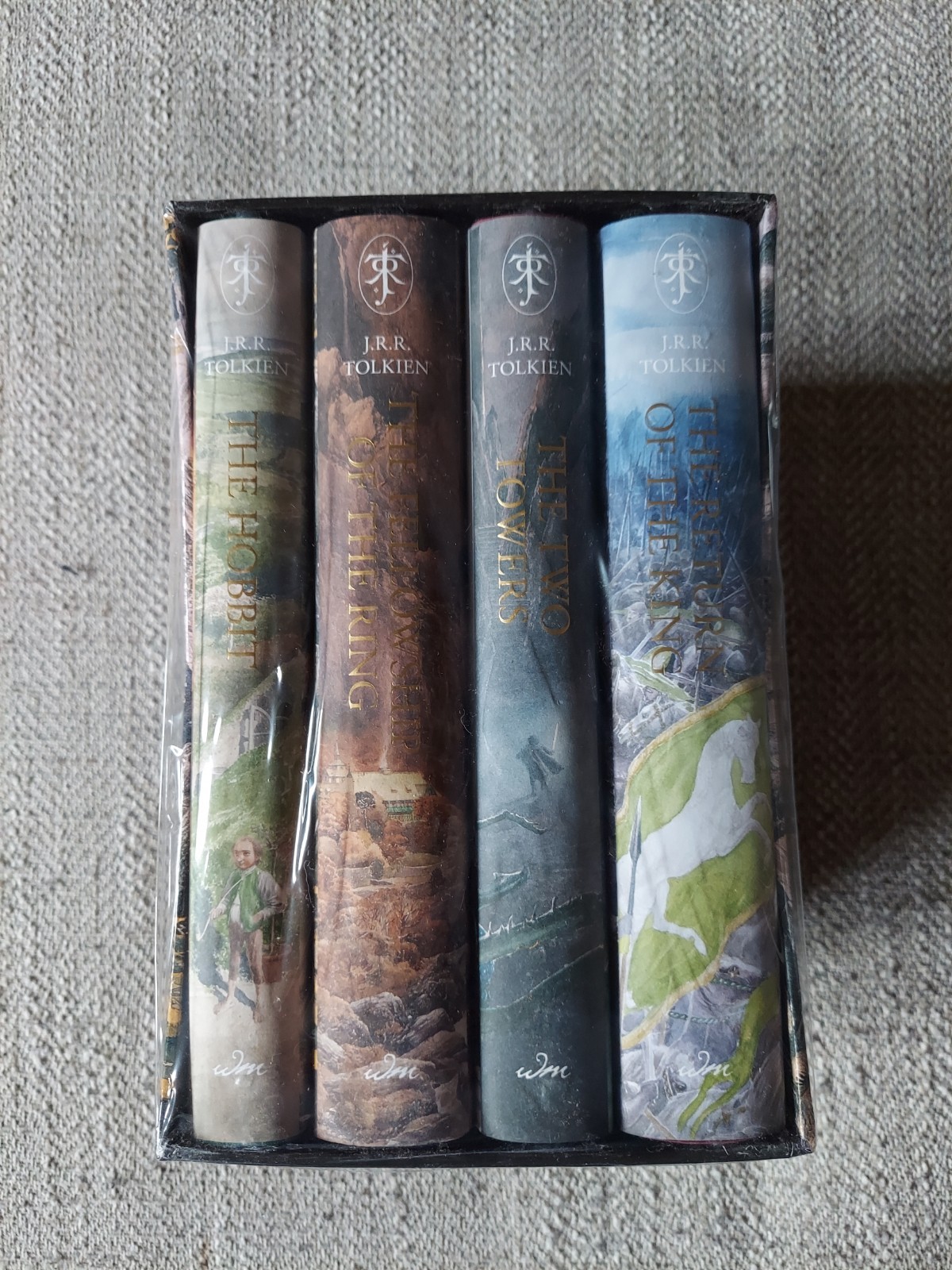 The Hobbit & the Lord of the Rings Illustrated by Alan Lee Box Set 2025 Printing